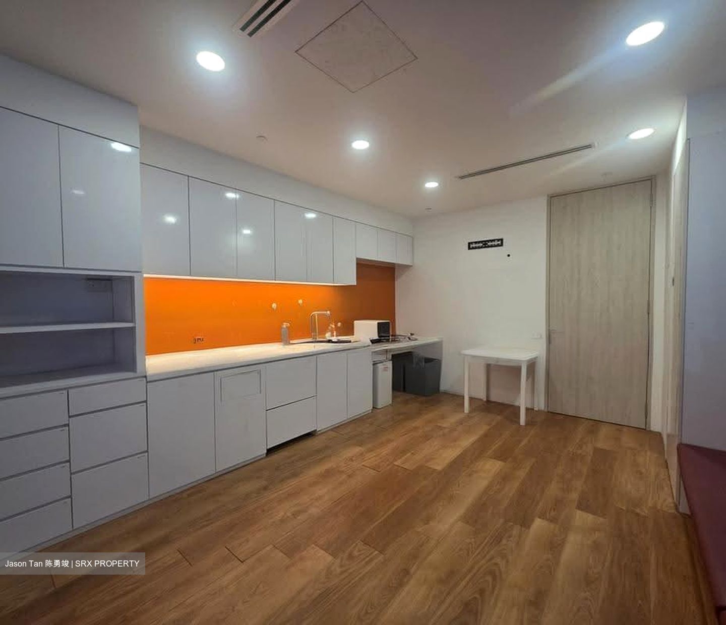 MYP Plaza (D1), Office #633273051